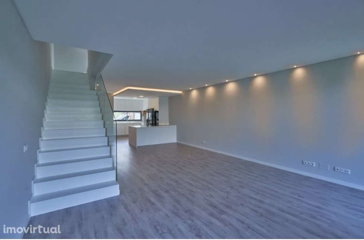 Moradia moderna com Jardim Privativo. - Grande imagem: 5/8