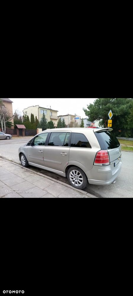 Opel Zafira 2.0 T Sport - 9