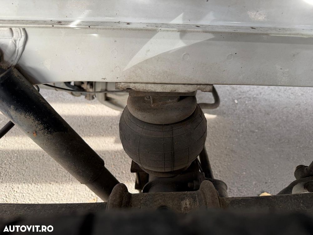 Mercedes-Benz Sprinter - 16