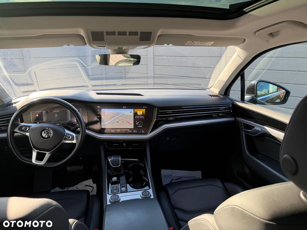 Volkswagen Touareg - 4