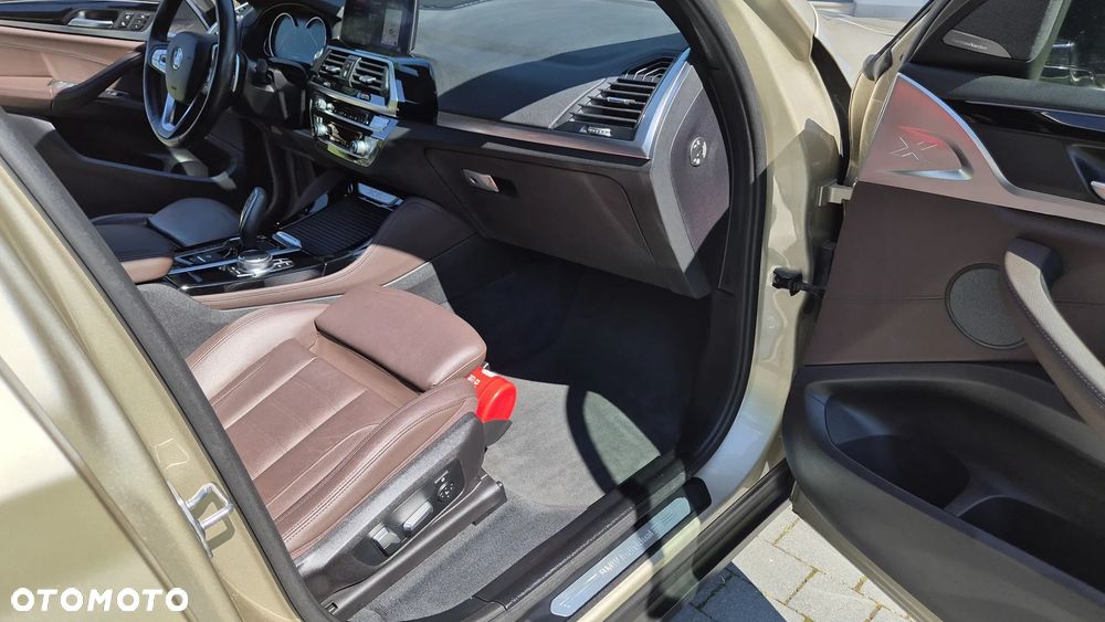BMW X4 xDrive20d xLine - 11