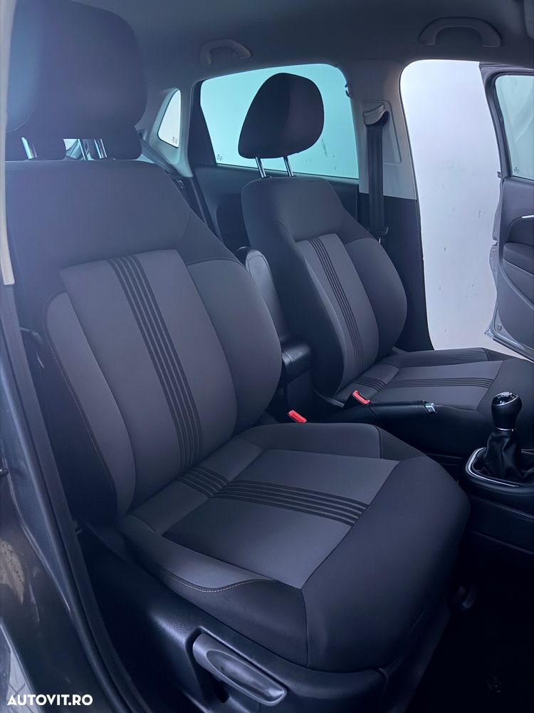 Volkswagen Polo 1.4 TDI Blue Motion Technology Allstar - 27