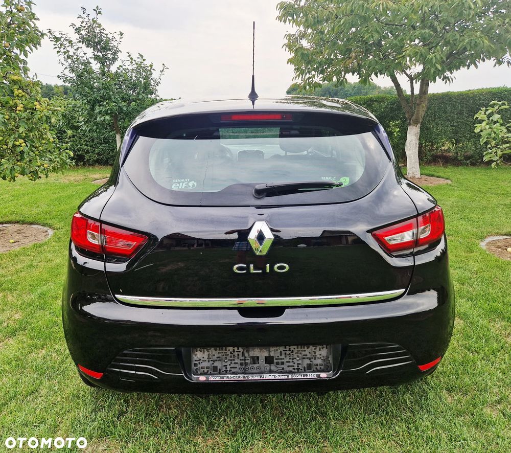 Renault Clio 1.2 16V 75 Limited - 19