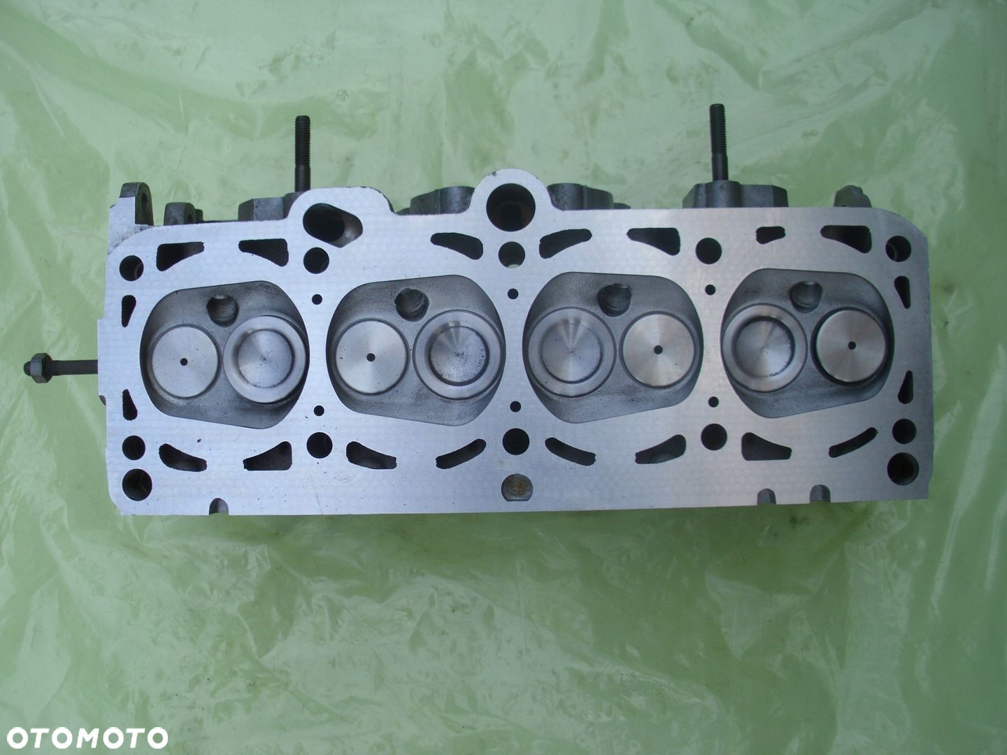 BSE BGU GOLF AUDI A3 A4 A6 Seat Leon Toledo Passat 4 5 1,6 głowica z EGR - 1