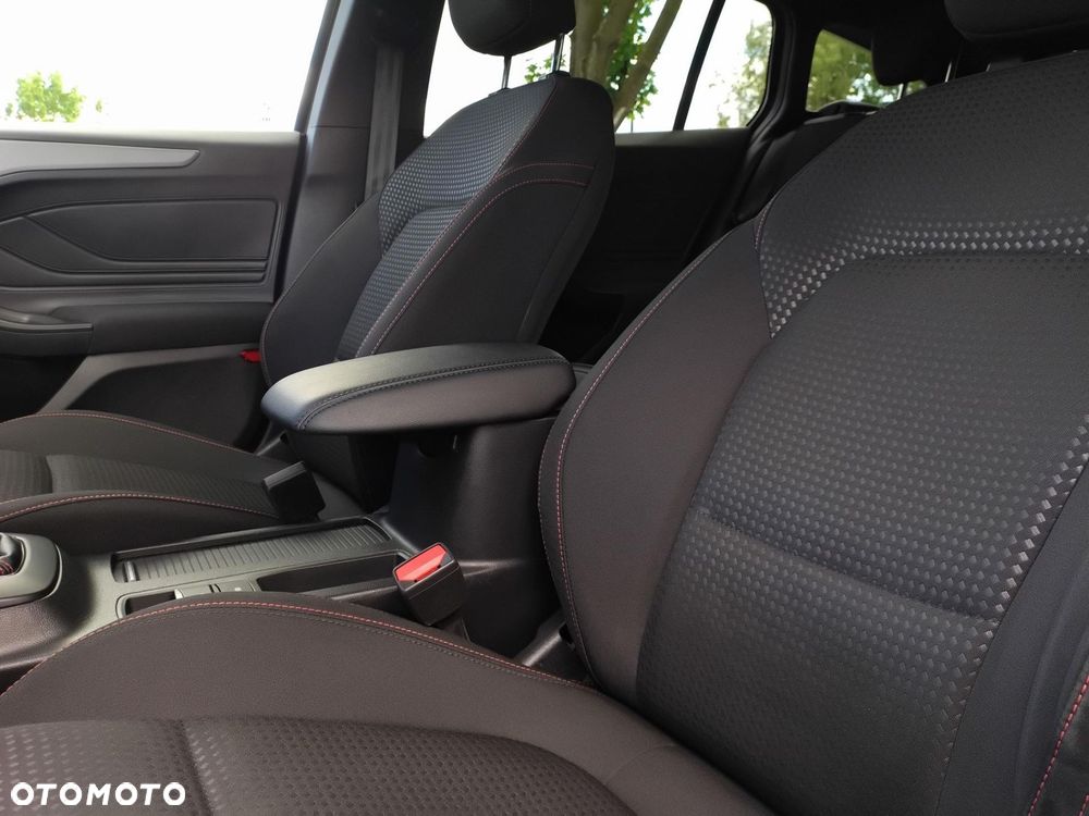Ford Focus - 26