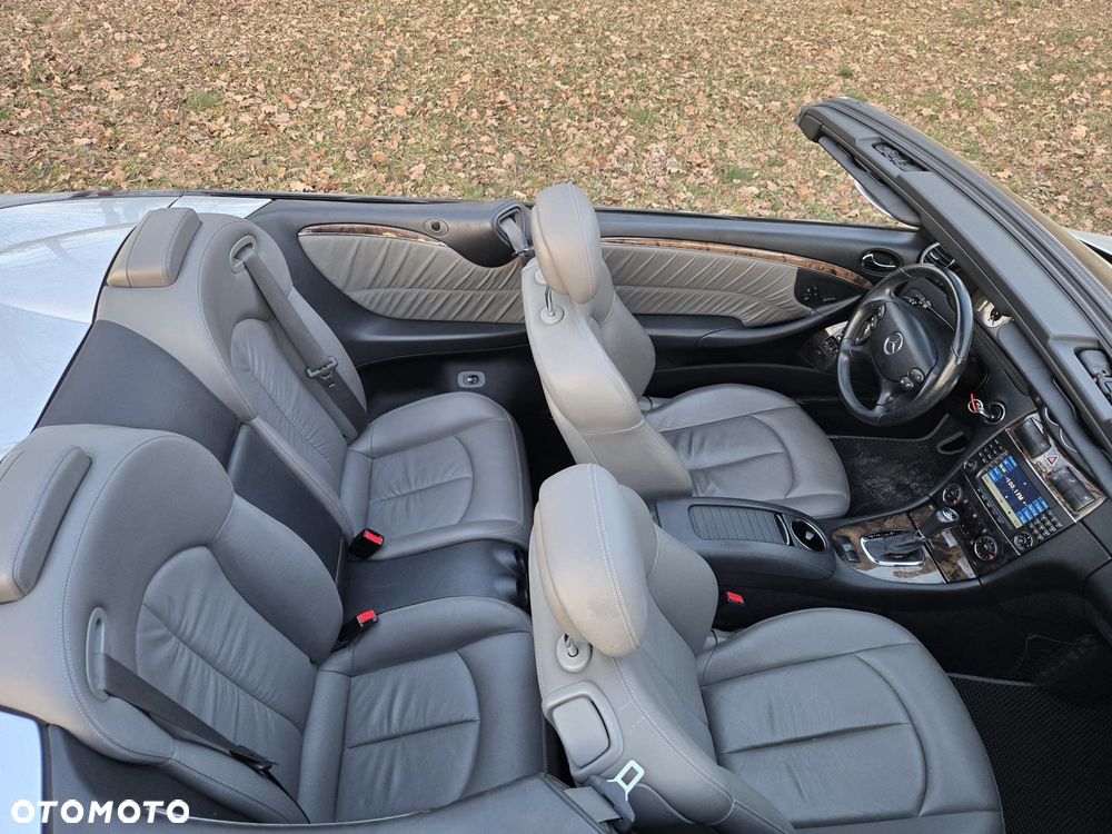 Mercedes-Benz CLK - 4