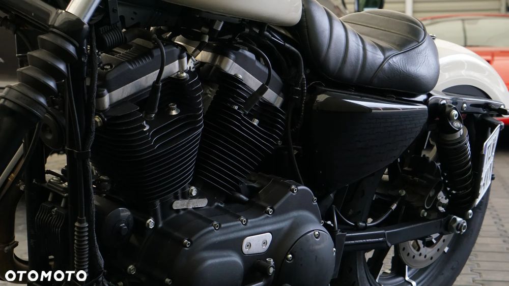 Harley-Davidson Sportster Iron 883 - 26