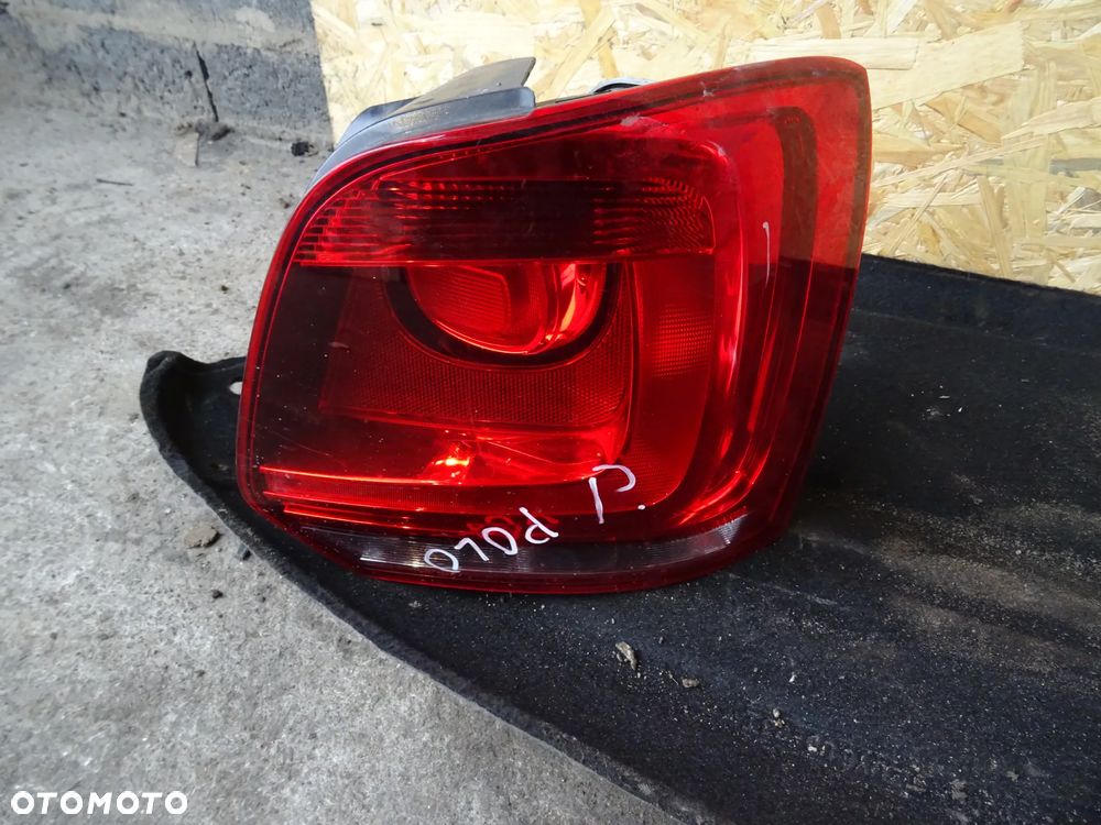 Lampa Prawy tył VW Polo 6R 6R0945258A - 1
