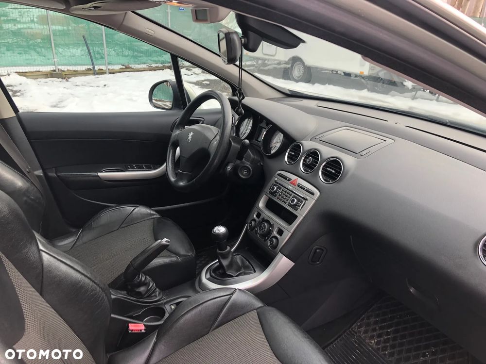 Peugeot 308 1.6 Premium Plus - 10