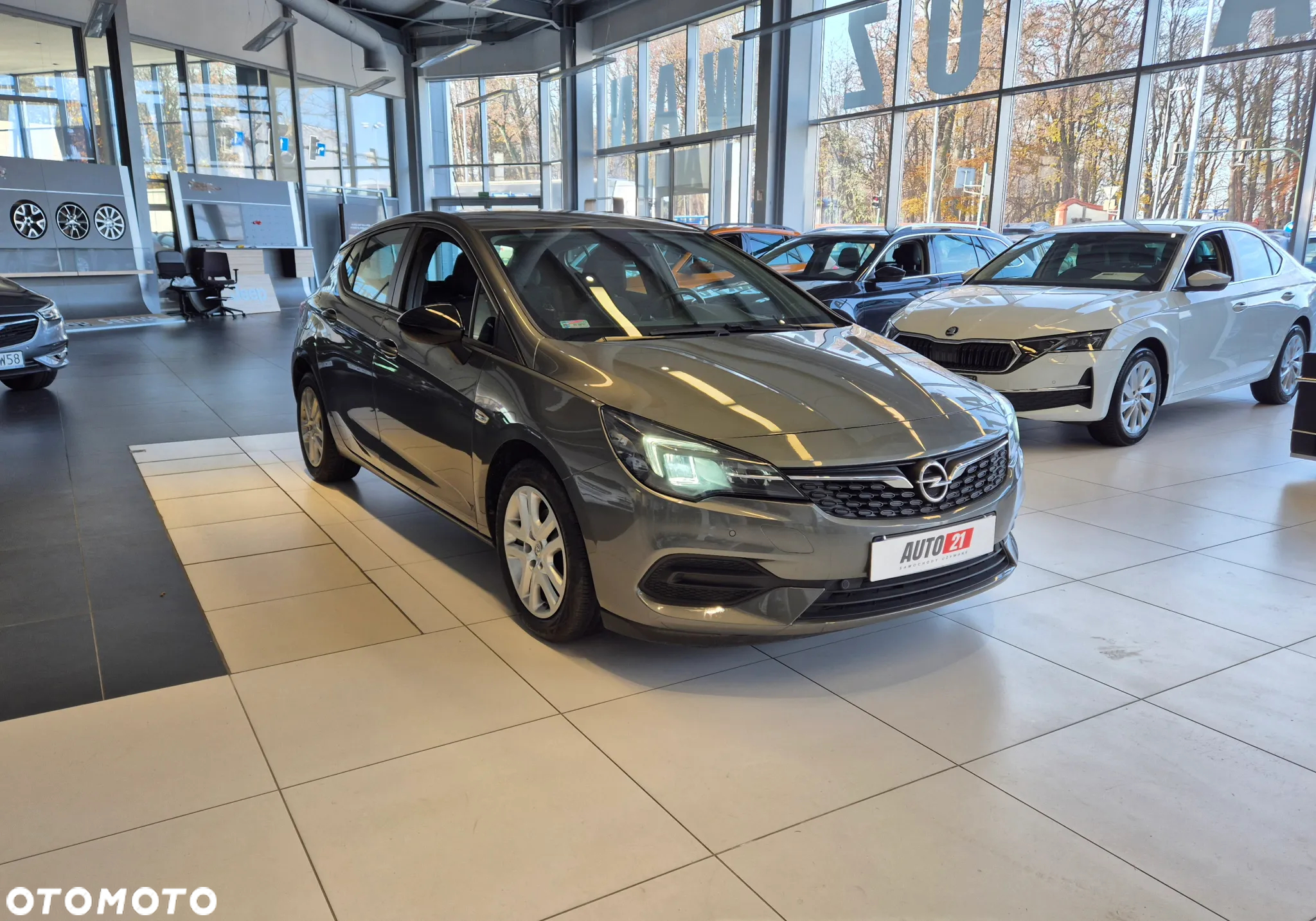 Opel Astra V 1.2 T Elegance S&S - 3