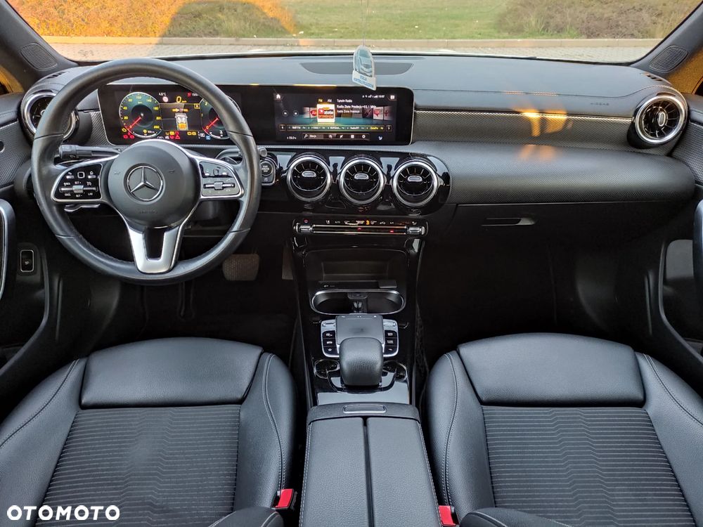 Mercedes-Benz CLA 180 d 7G-DCT - 9