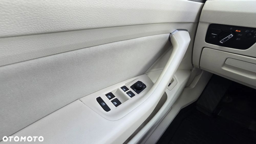 Volkswagen Passat 1.4 TSI BMT ACT Comfortline DSG - 38