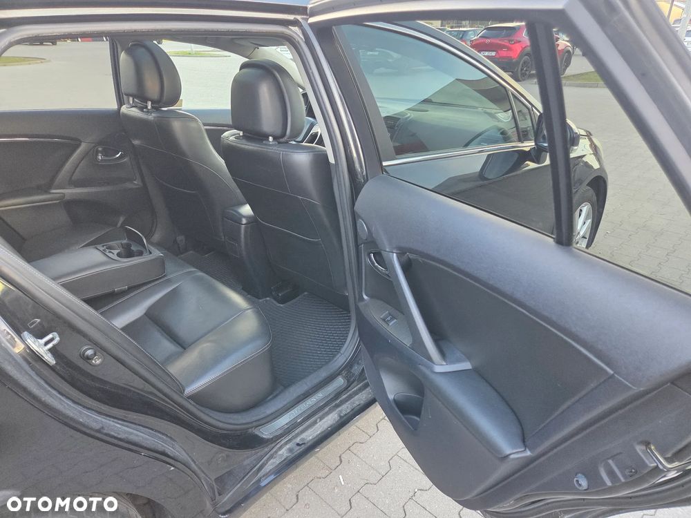 Toyota Avensis 2.2 D-4D Platinium - 25