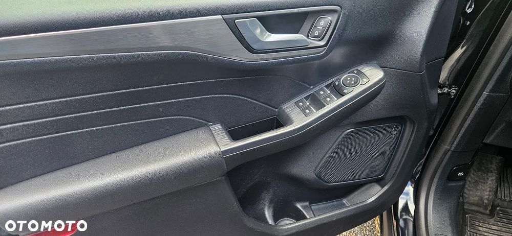 Ford Kuga - 27