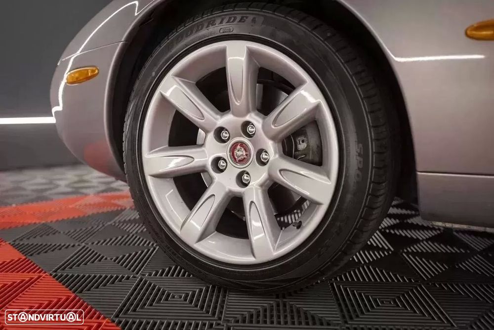 Jaguar XK XKR 4.0 Convertible - 7