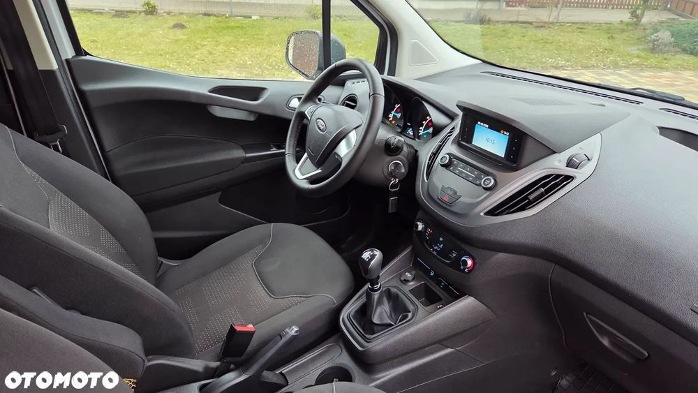 Ford Transit Courier - 8