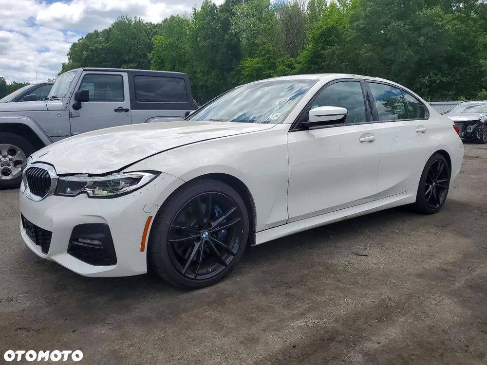 BMW Seria 3 330i xDrive M Sport sport - 2