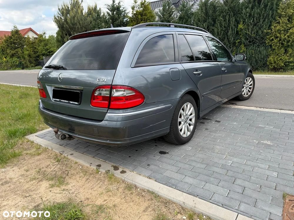 Mercedes-Benz Klasa E 220 CDI Automatik Elegance DPF BusinessEDITION - 4