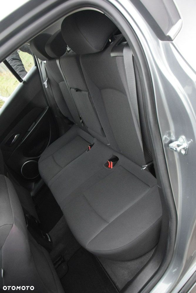 Chevrolet Cruze - 24