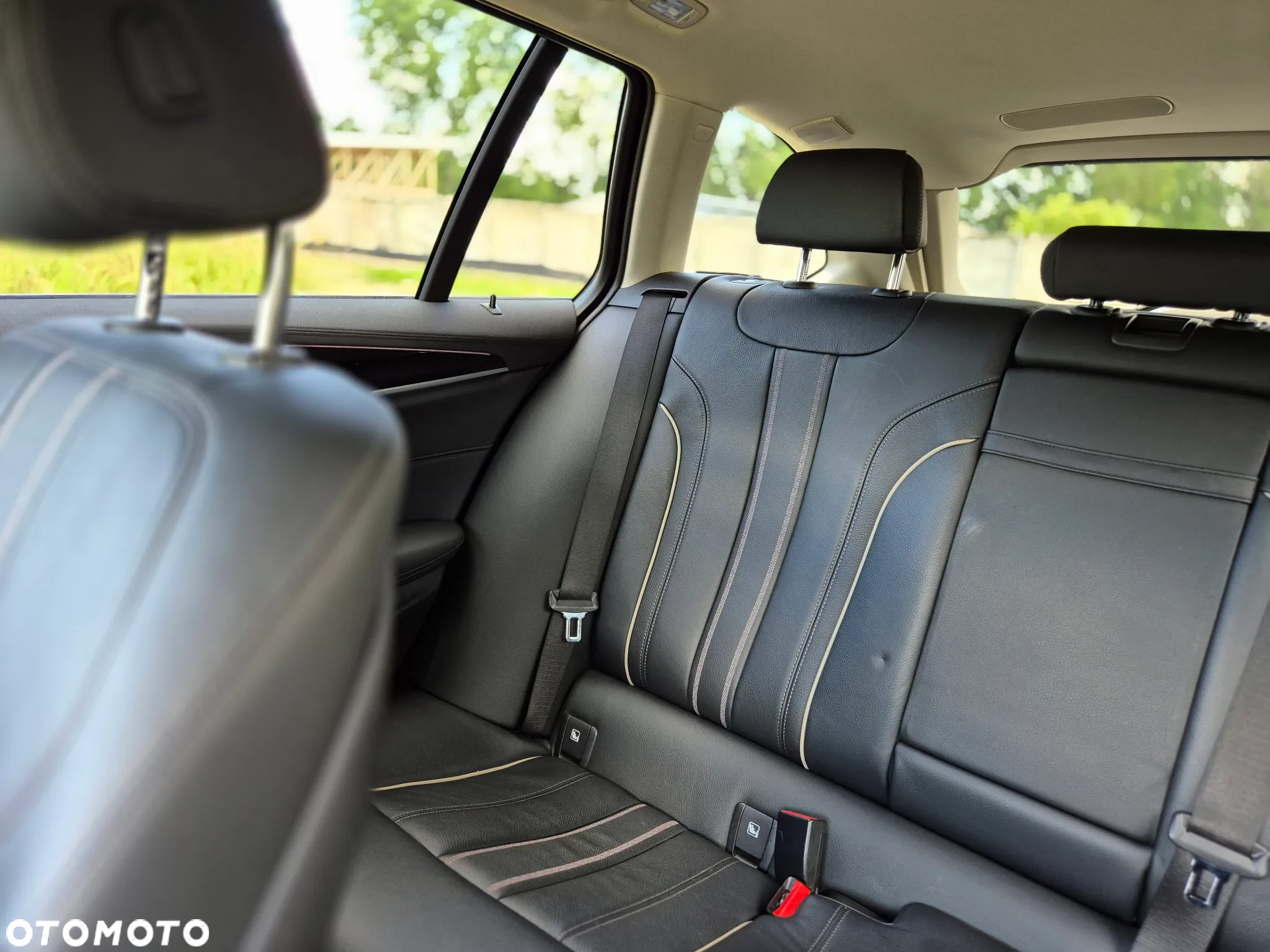 BMW Seria 5 530d xDrive Luxury Line - 30