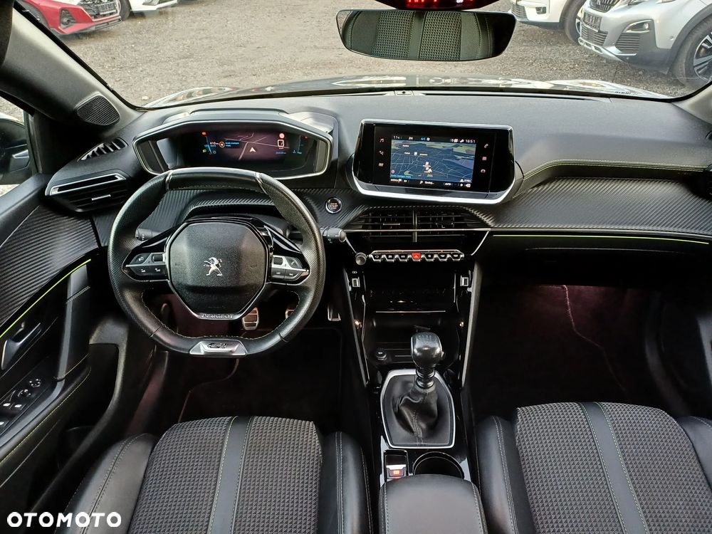 Peugeot 208 PureTech 100 GT - 18