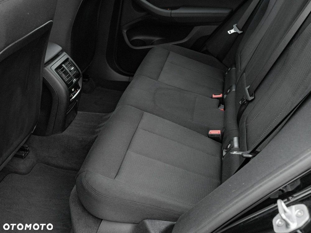 BMW X3 xDrive25d Advantage - 26