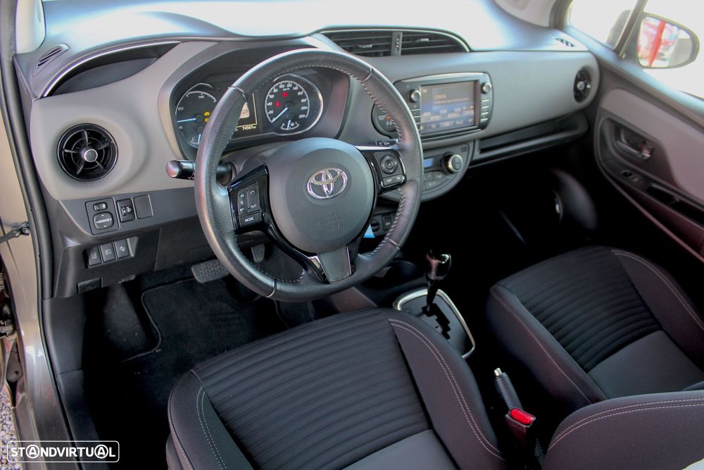 Toyota Yaris 1.5 HSD Comfort+P.Style - 6