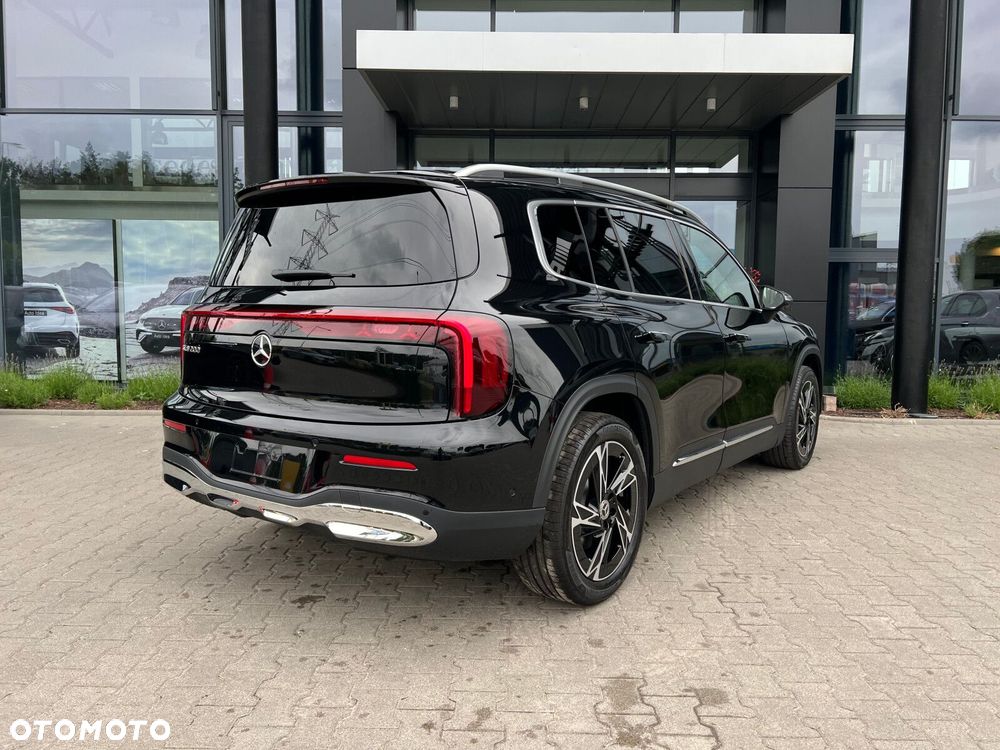 Mercedes-Benz GLB - 12