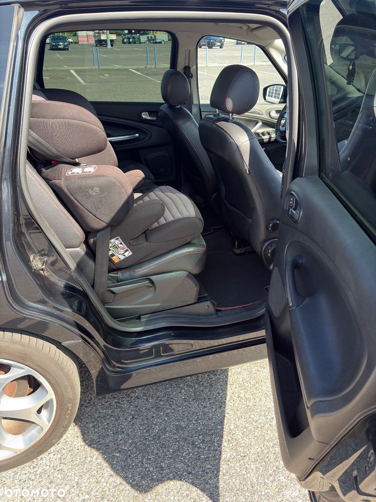 Ford S-Max 2.2 TDCi Titanium - 10