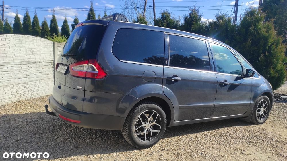 Ford Galaxy - 8