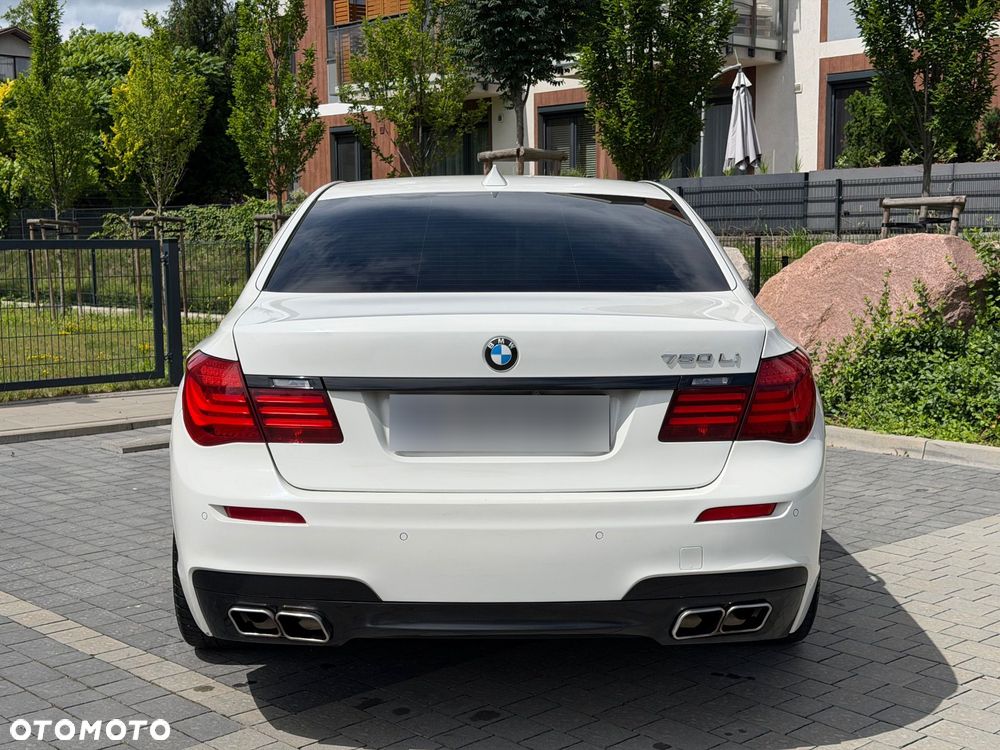 BMW Seria 7 - 10