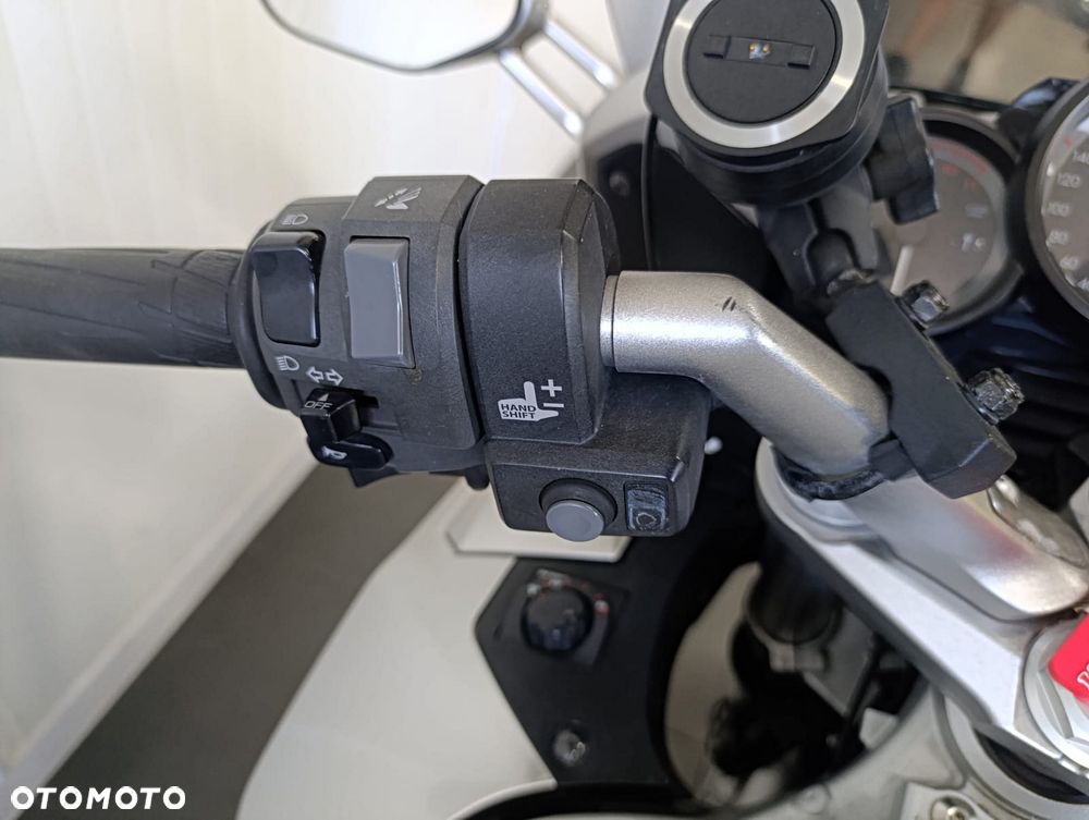 Yamaha FJR - 19