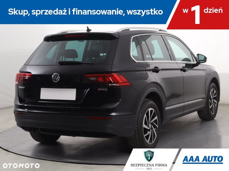 Volkswagen Tiguan - 6