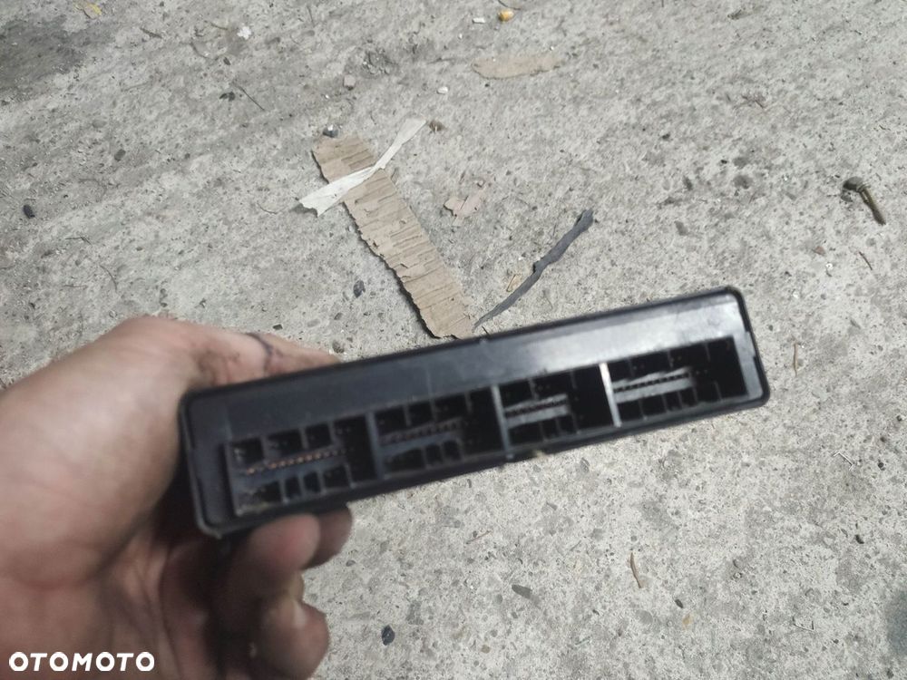 WS KOMPUTER STEROWNIK SUZUKI GRAND VITARA I 2.7 33920-52D30 E6T14574H - 2