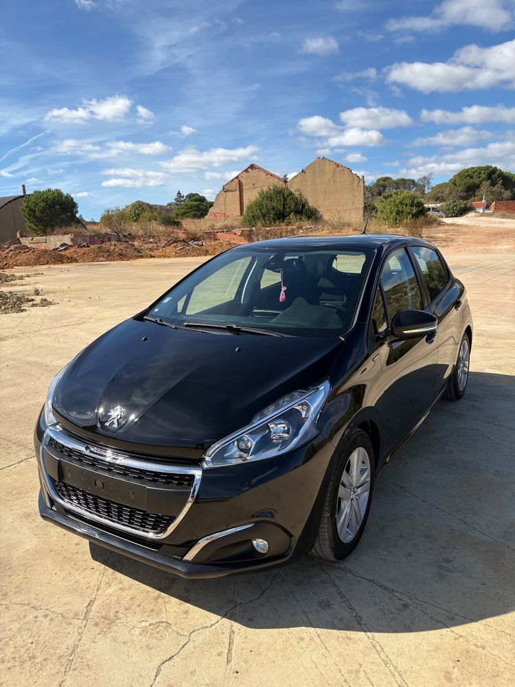 Peugeot 208 1.2 PureTech Signature