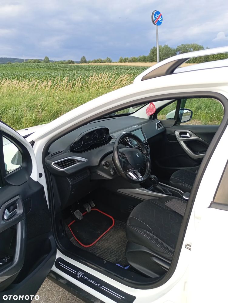 Peugeot 2008 1.6 BlueHDi Style - 7