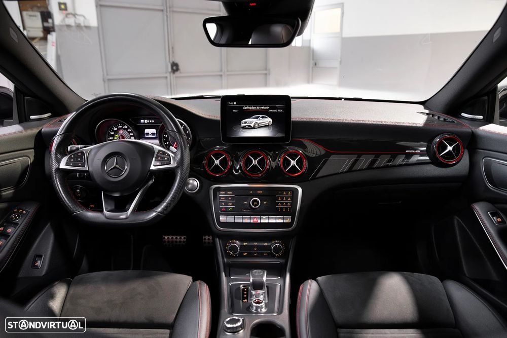 Mercedes-Benz CLA 45 AMG 4Matic Speedshift DCT 7G Night Edition - 32
