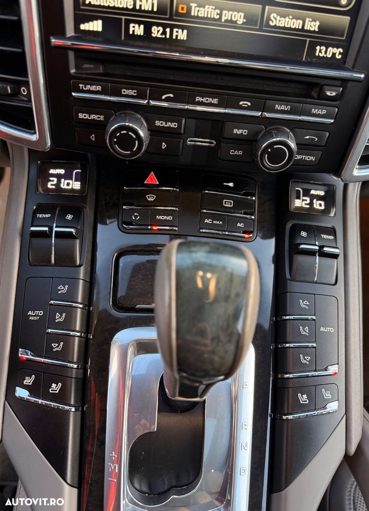 Porsche Cayenne 3.0 L V6 - 20