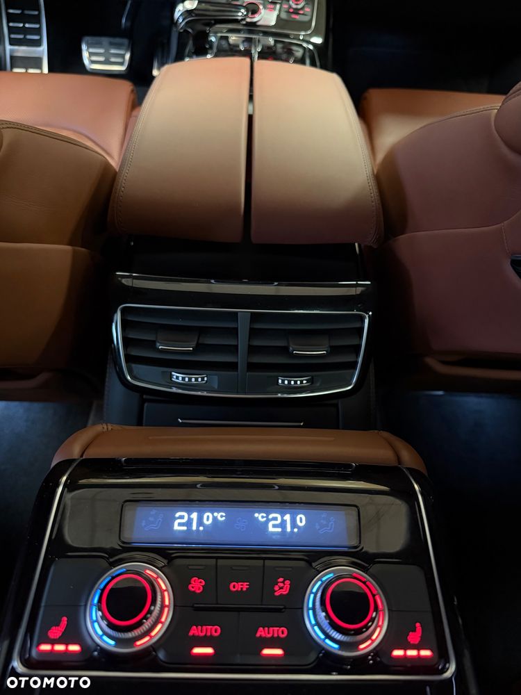 Audi S8 - 23
