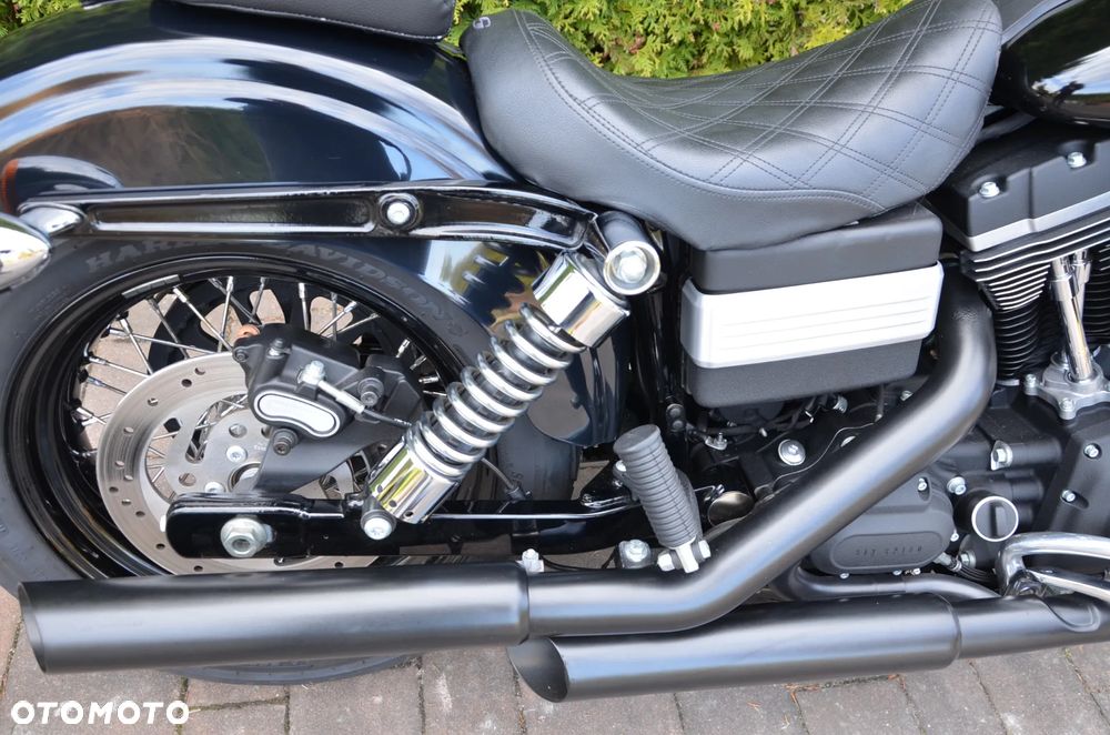 Harley-Davidson Dyna Street Bob - 32