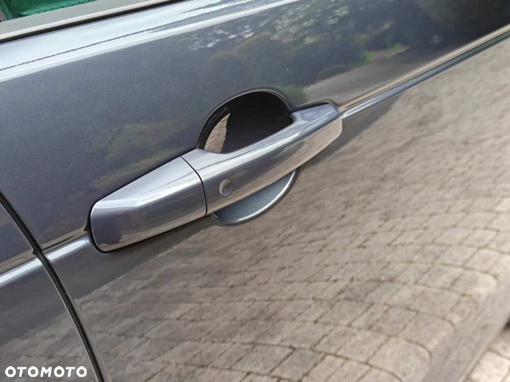 Land Rover Discovery 3.0 P360 mHEV R-Dynamic SE - 34