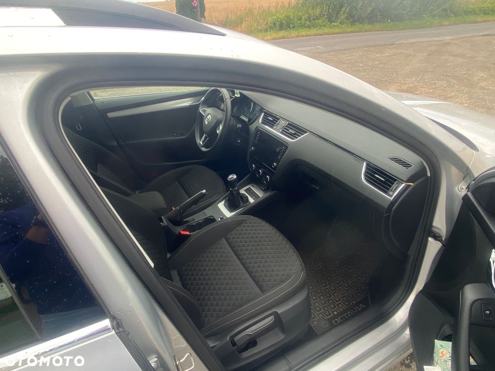 Skoda Octavia ver-2-0-tdi-drive - 6