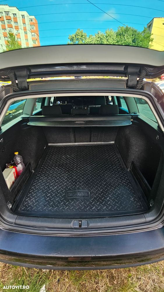 Volkswagen Passat 2.0 TDI DSG Comfortline - 9