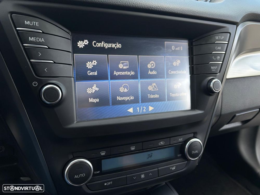 Toyota Avensis SD 2.0 D-4D Exclusive+GPS - 13