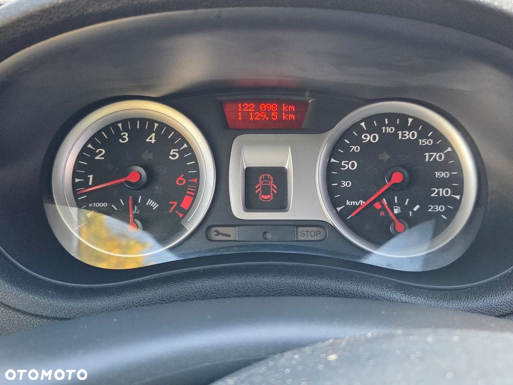Renault Clio - 36