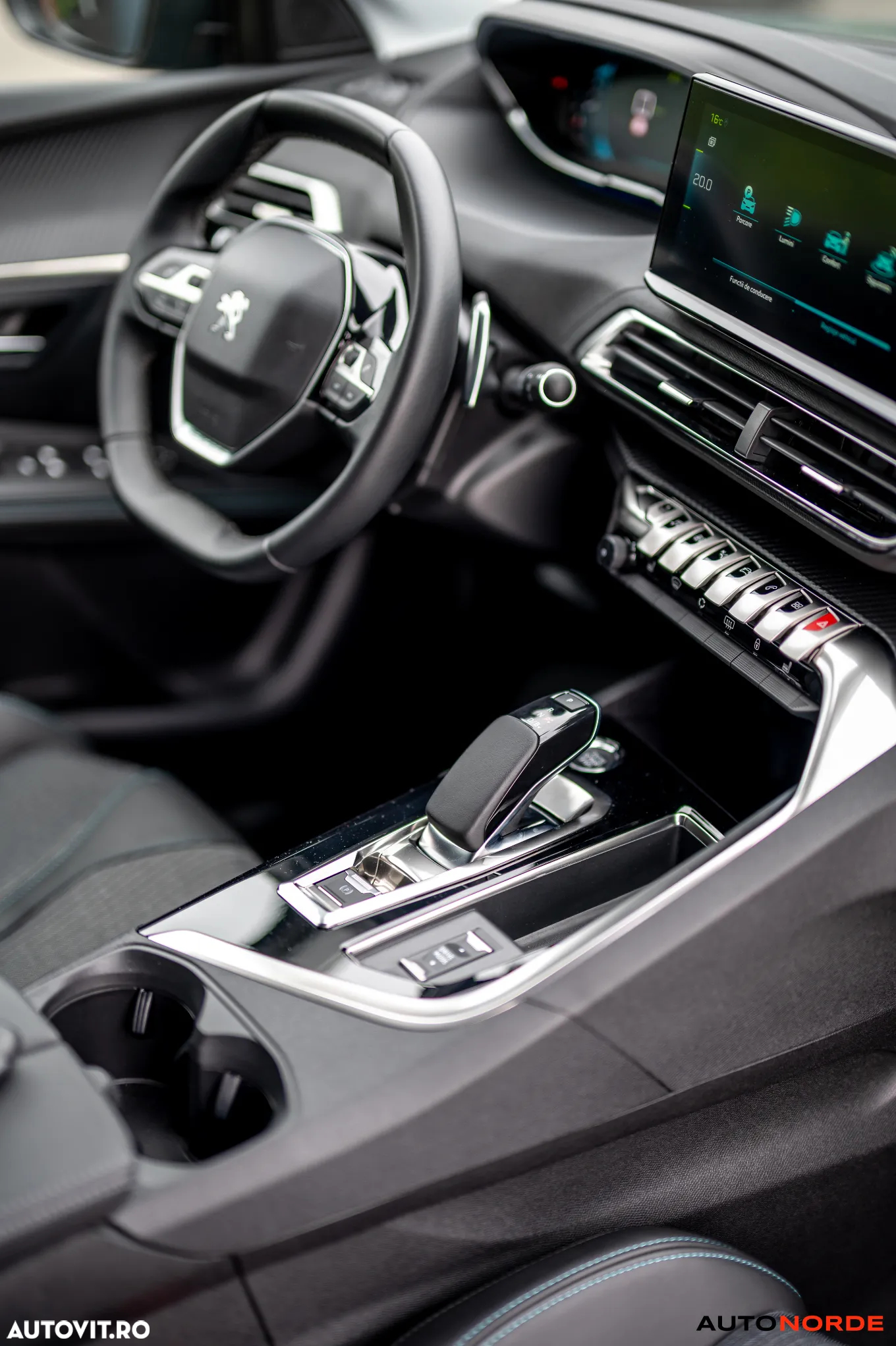 Peugeot 3008 Plug-In Hybrid 225 e-EAT8 Allure Pack - 13