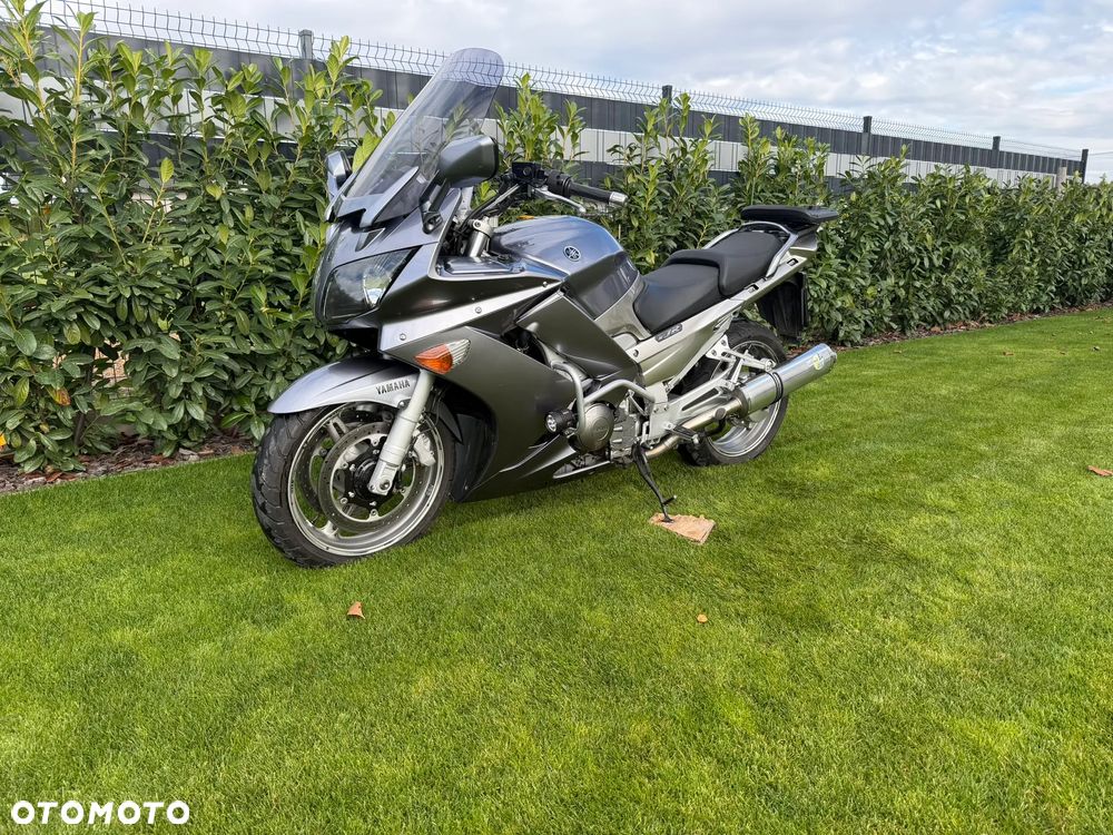 Yamaha FJR - 8