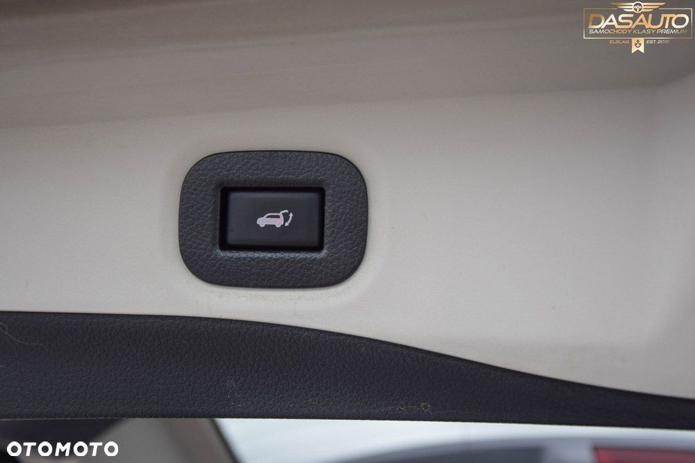 Nissan X-Trail 2.0 dCi Tekna 4WD Xtronic 7os - 30