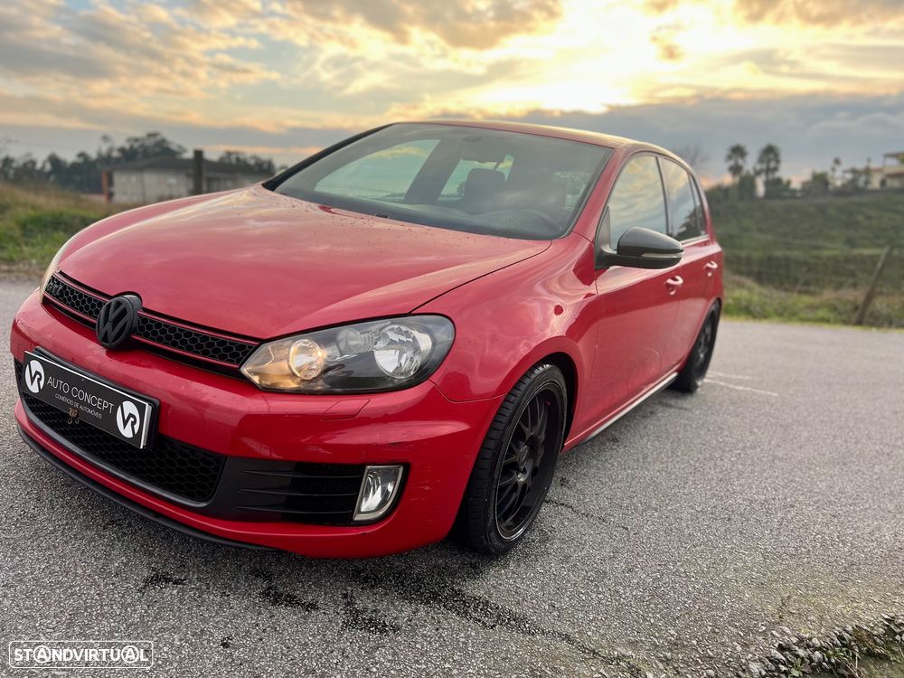 VW Golf 2.0 GTI - 40