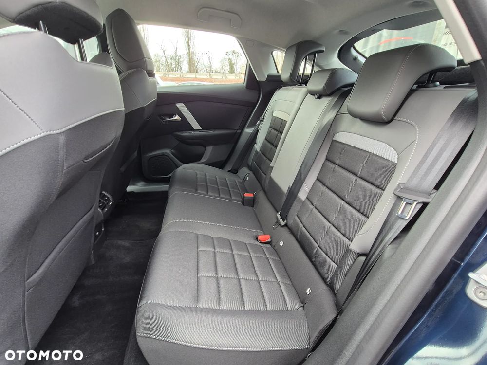 Citroën C4 1.2 mHEV Business Edition eDCT6 - 28